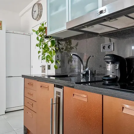 Hauzify I Terrace * سيدجيس